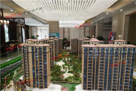 东岳广场4室2厅2卫130万137.7m2精装修出售